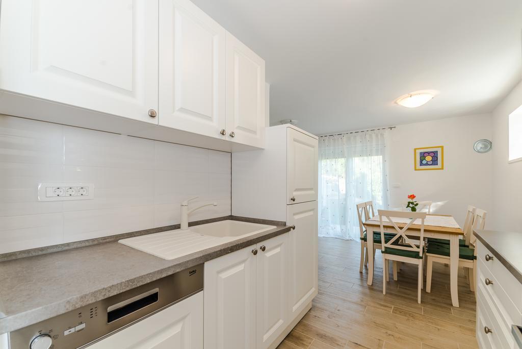 Apartment Robinson Podvrsje Bagian luar foto