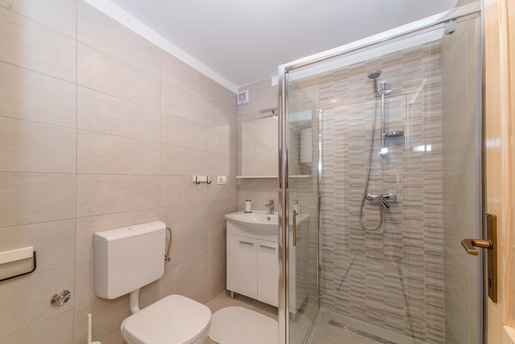 Apartment Robinson Podvrsje Bagian luar foto